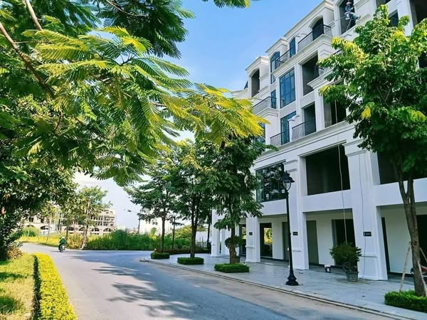 ANH QUỐC, đường 12m, 90m;&nbsp;giá: 16.000 triệu